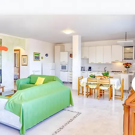 Apartment Elena 1 *